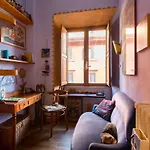 Charming Colosseum Apartment